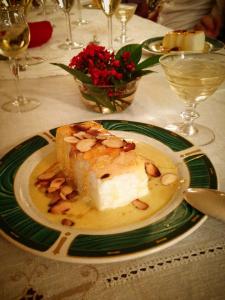 1176303_570213403024665_1084098788_n